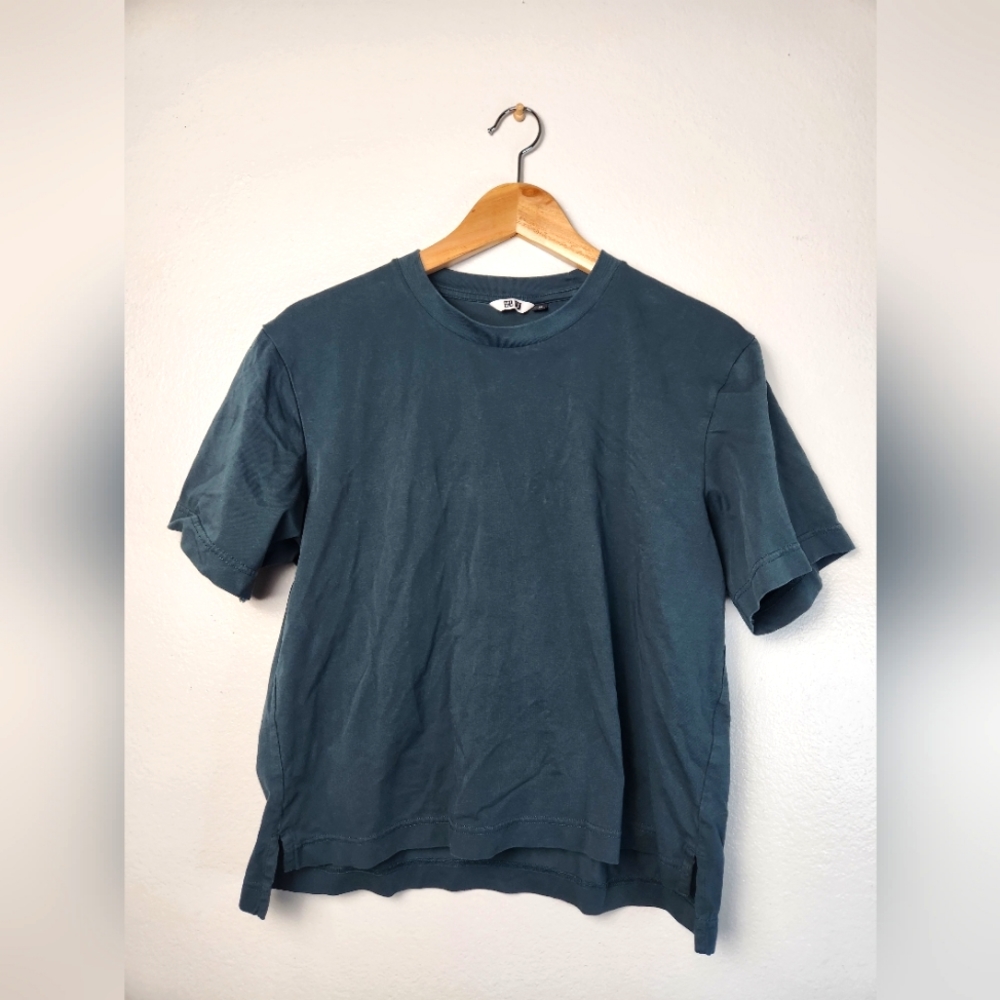 Uniqlo Tee